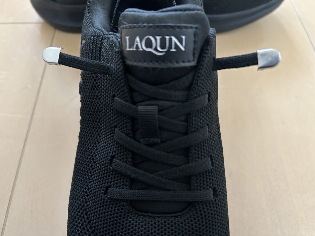 ラクーン靴　正面の靴紐写真