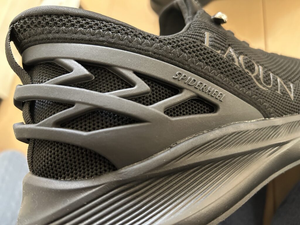 ラクーン靴　かかとのスパイダーヒール